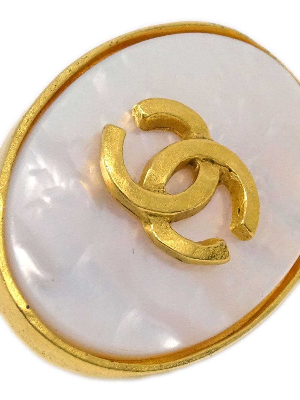 CHANEL Pre-Owned 1995 CC shell earrings - White - image 3