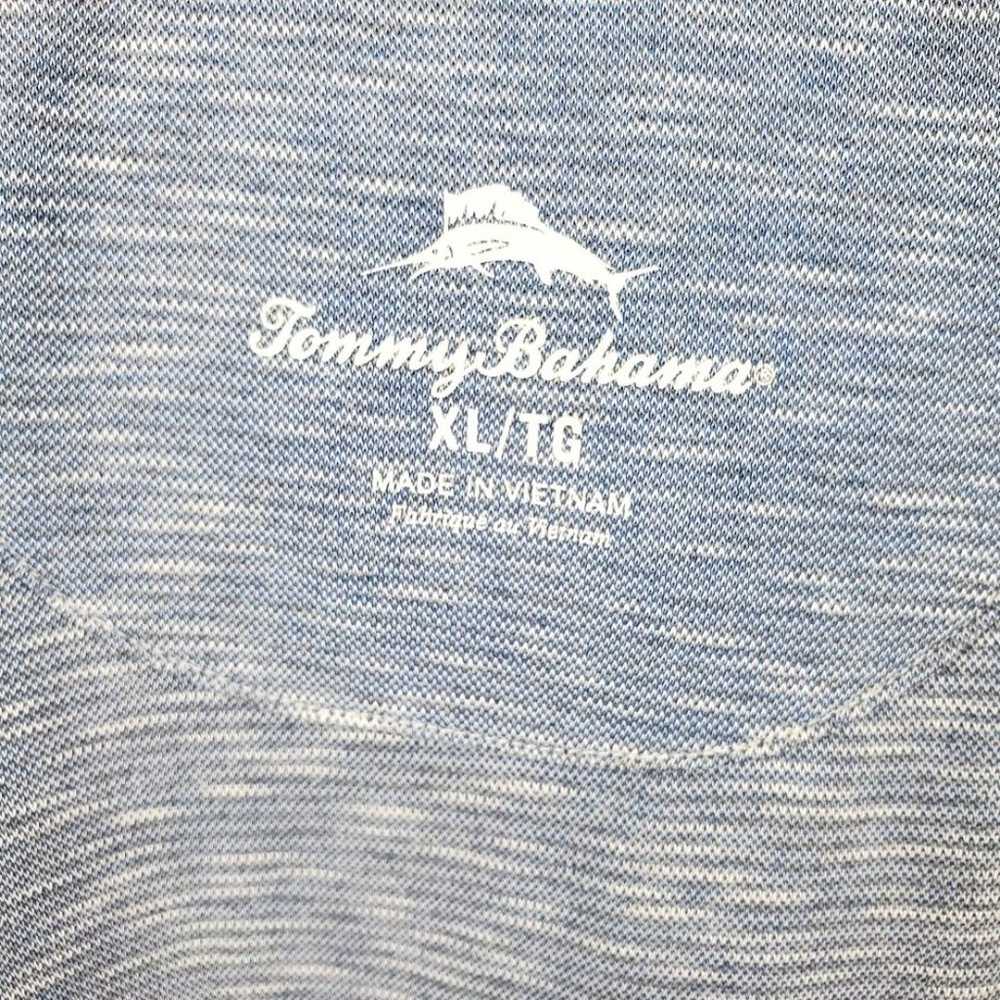 TOMMY BAHAMA Short Sleeves V-Neckline Shirt in Si… - image 3