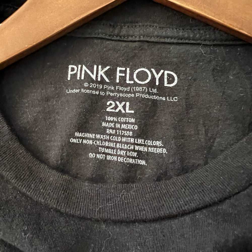 Pink Floyd Dark Side Graphic Tee Merch 2019 Short… - image 3