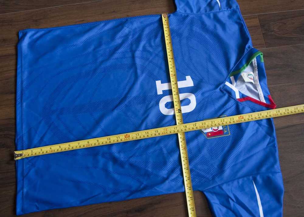 Soccer Jersey × Vintage Francesco Totti Jersey It… - image 3