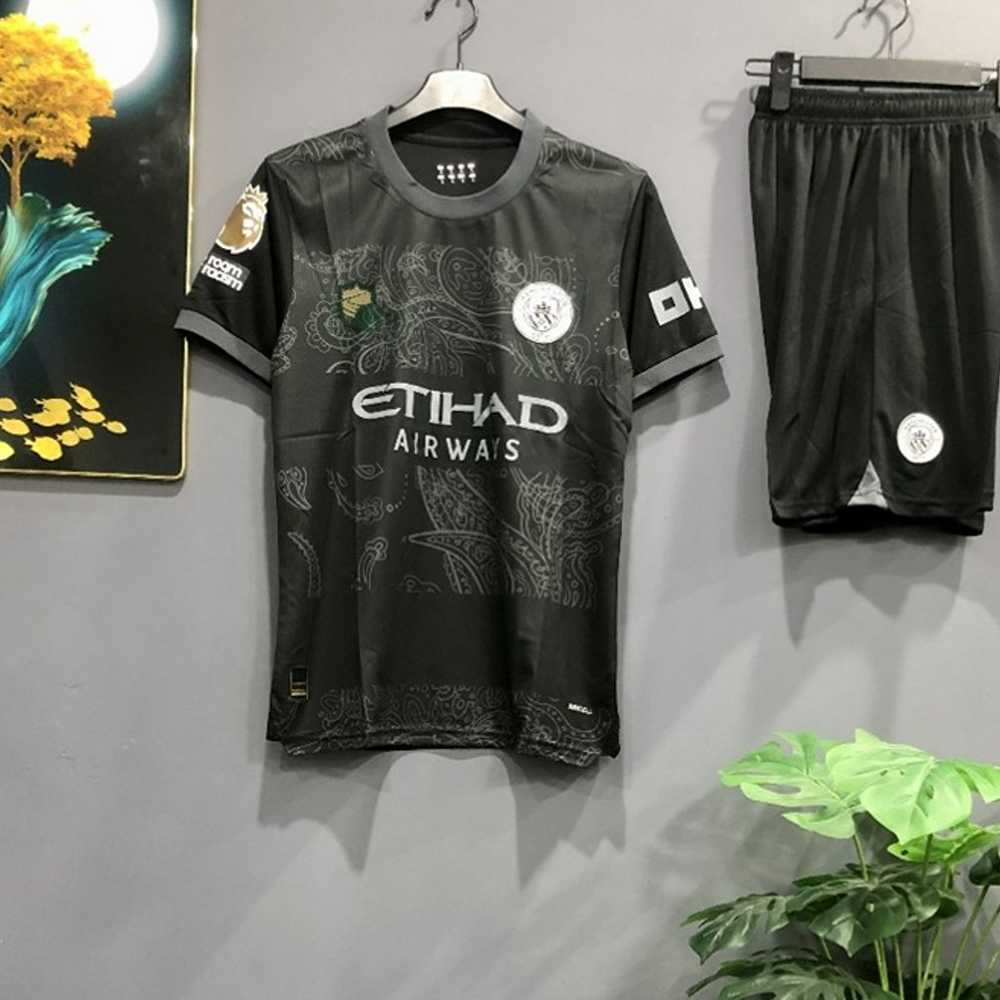 Soccer T shirts For Men Used - image 1