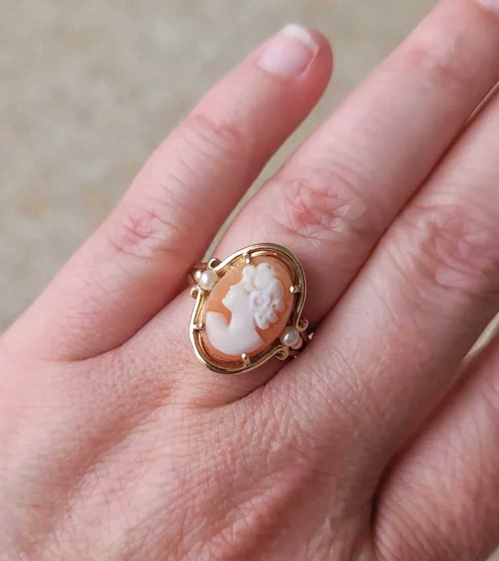 Cameo 10K Yellow Gold Ring with Pearls size 7.25 - image 2