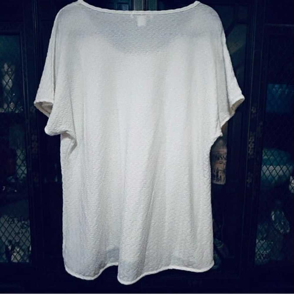 White Short Sleeve Shirt Size 1X Like New - image 5