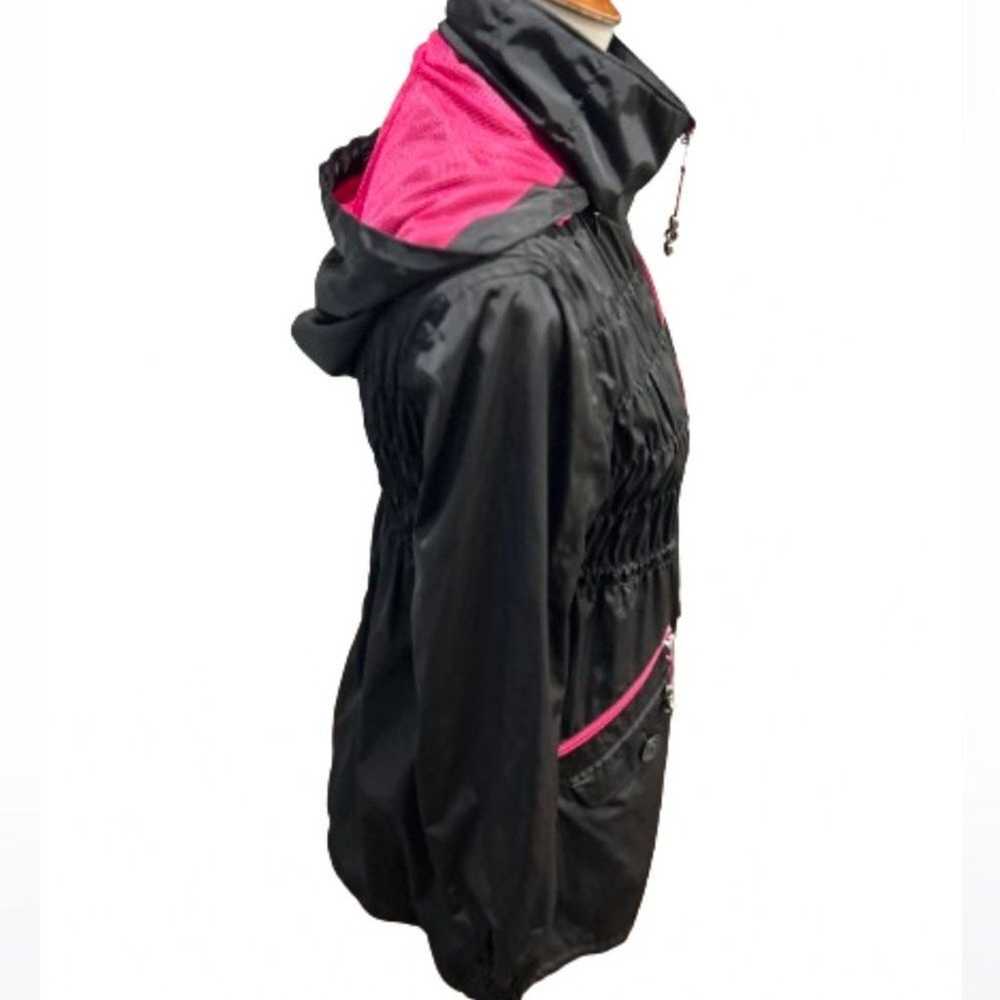 Betsey Johnson Designer Black & Hot Pink Trim Hoo… - image 4