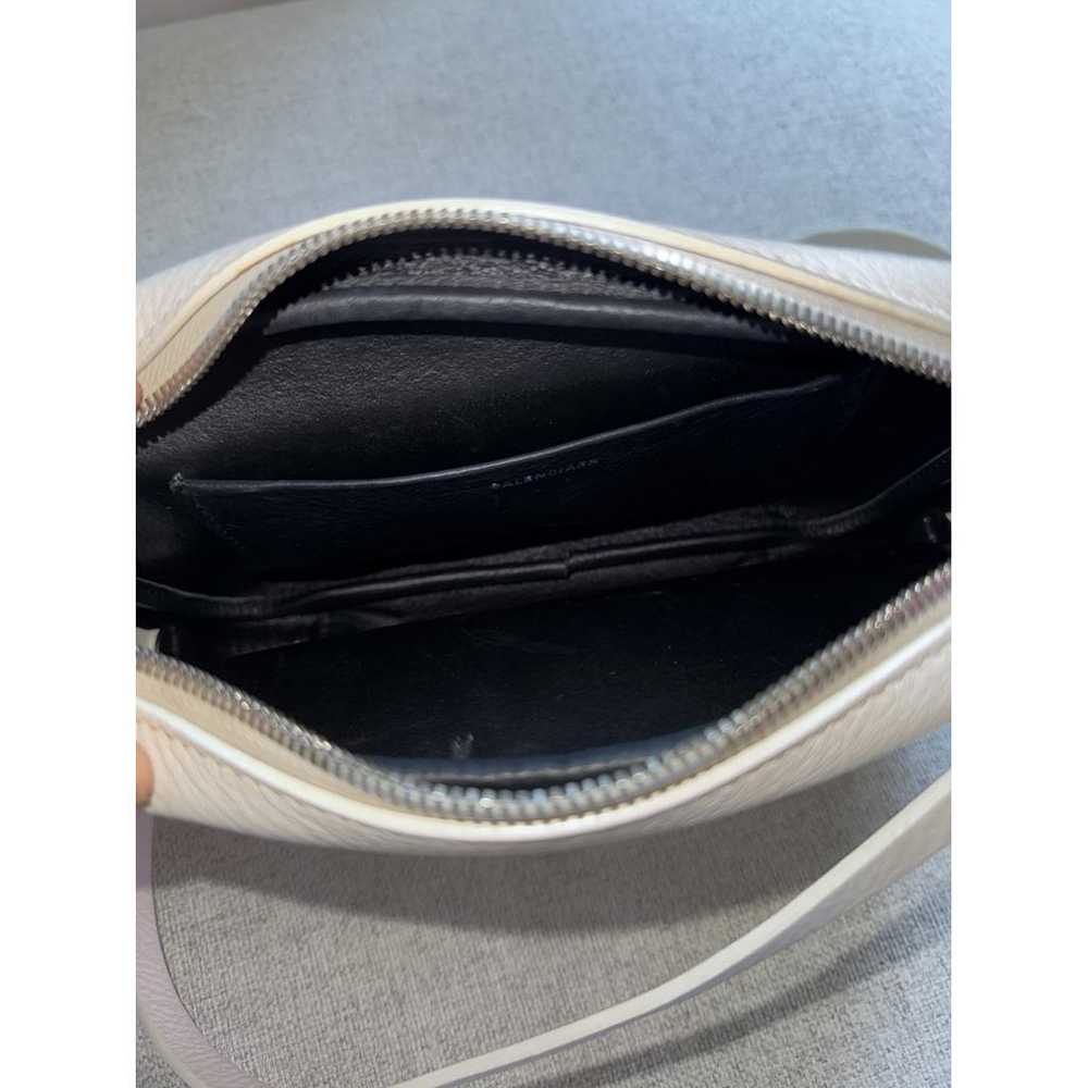 Balenciaga Everyday leather crossbody bag - image 6