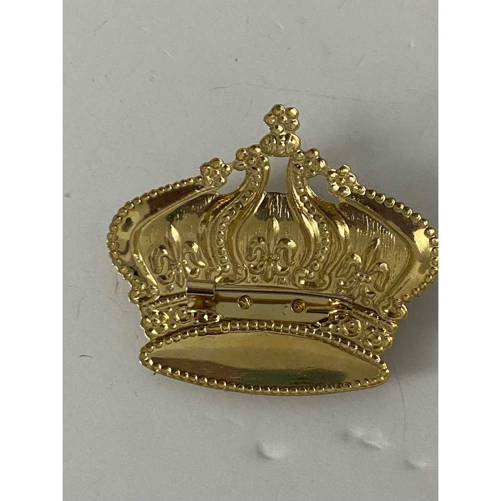 Generic Gold tone crown brooch with chain and rhi… - image 4