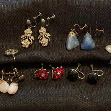 Lot of 9 Pair Vintage Screw Back Earrings Assorte… - image 1
