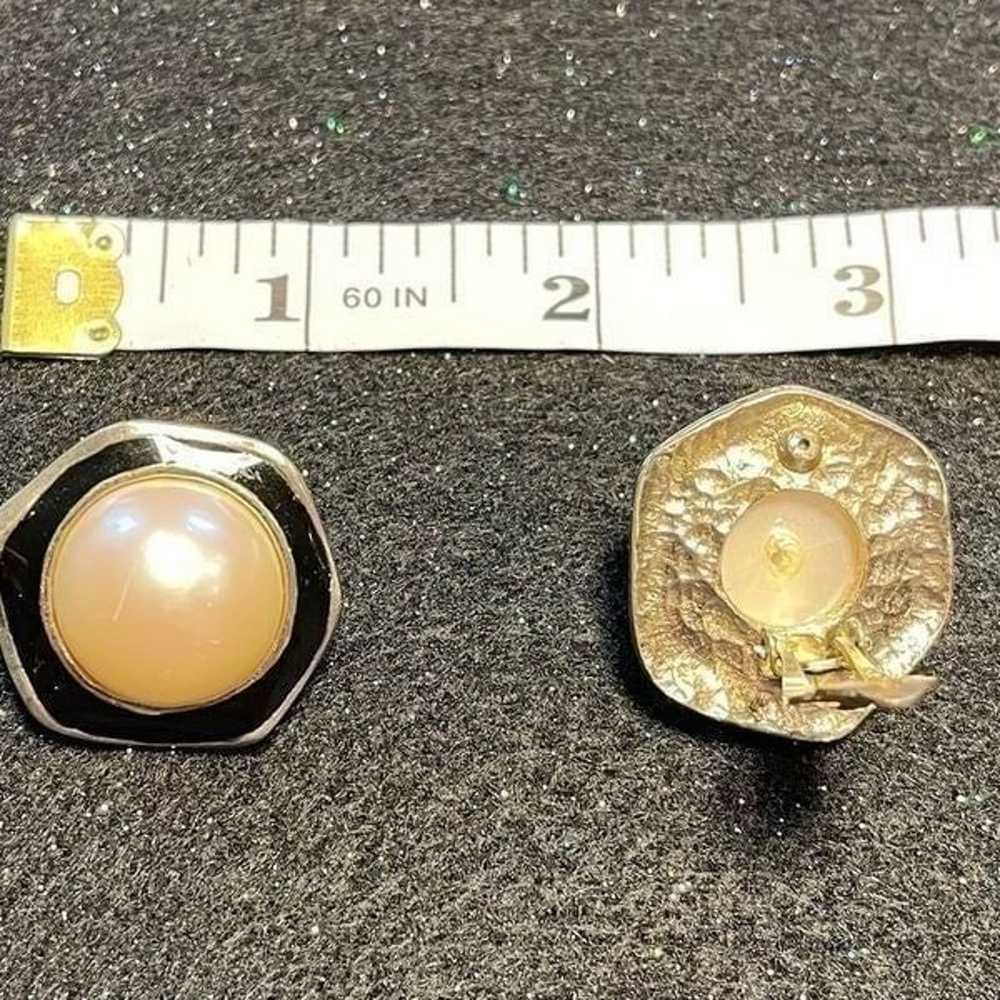 Vintage Goldtone Faux Pearl Clip on Earrings - image 2