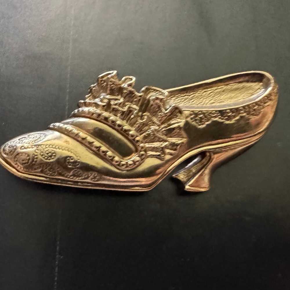 Vintage Victorian Style Heel Brooch - image 1
