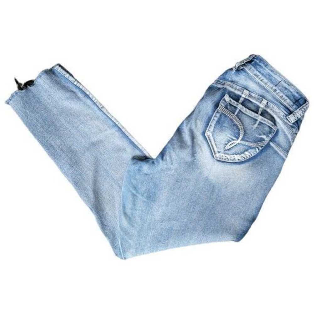 YMI Vintage Y2K Dize 16 Fringed Hem Cropped Jeans - image 2