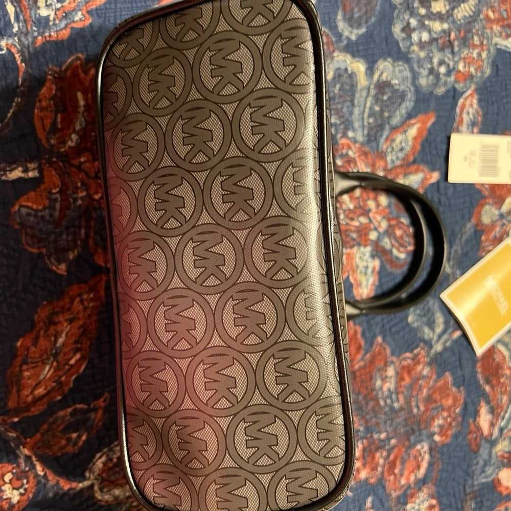 Michael Kors purse - image 6