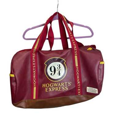 Harry Potter Hogwarts Express Albany Barrel Bag tr