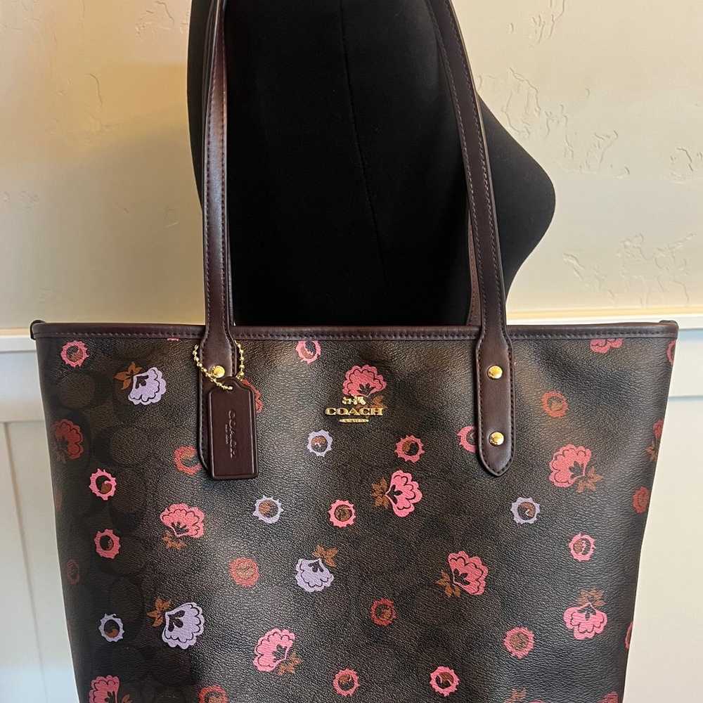 Coach City Zip Tote with primrose floral print - image 1