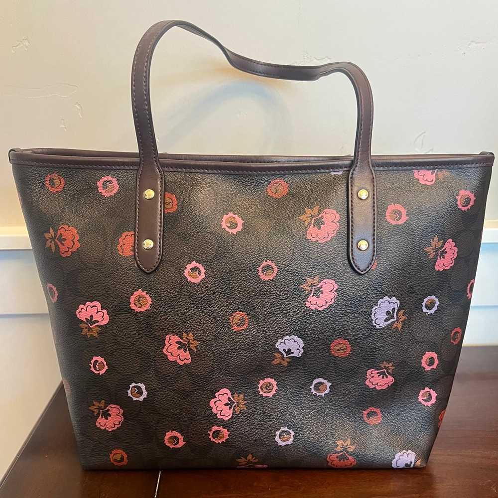 Coach City Zip Tote with primrose floral print - image 5