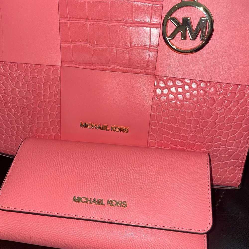 Michael Kors Mercer Purse with Matching Wallet - image 2