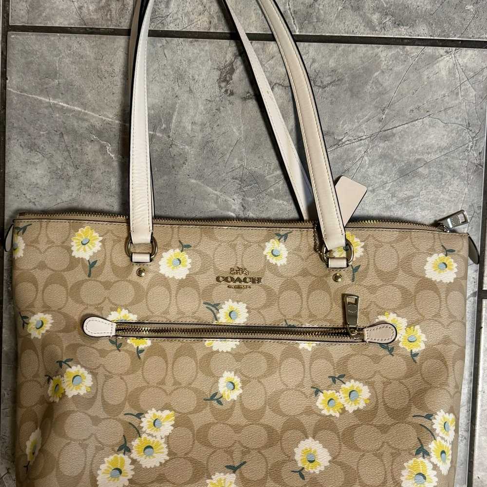 Coach daisy bag and wallet - image 8