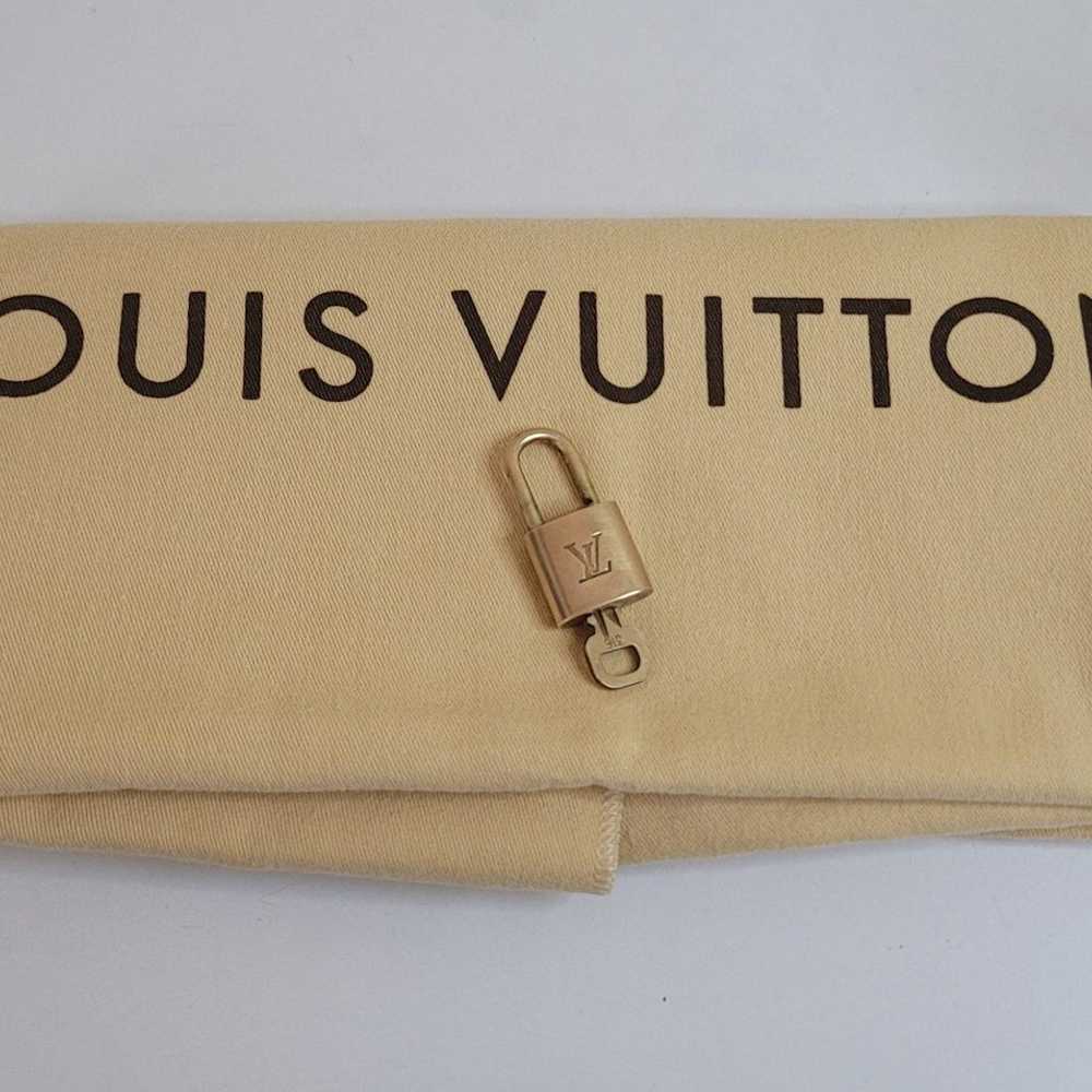 #378 Louis Vuitton Sac Souple 45 - image 8