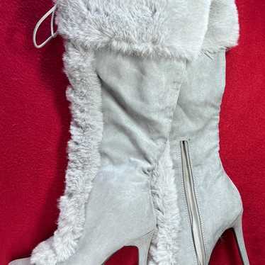 Women’s grey faux fur boots