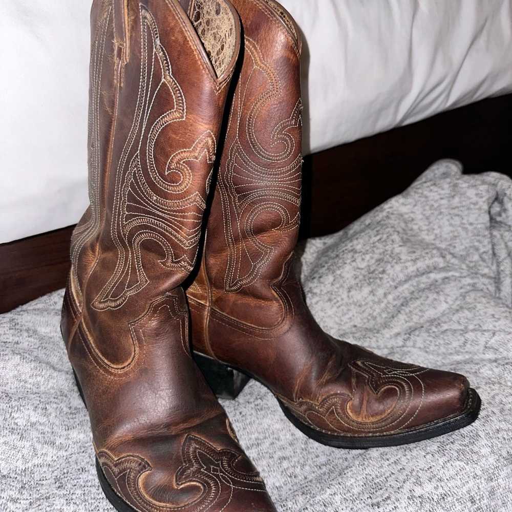 Women’s Ariat Cowboy Leather Boots Size 8 - image 4