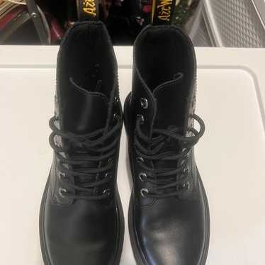 Dr. Martens Luana Women’s US 7 - image 1