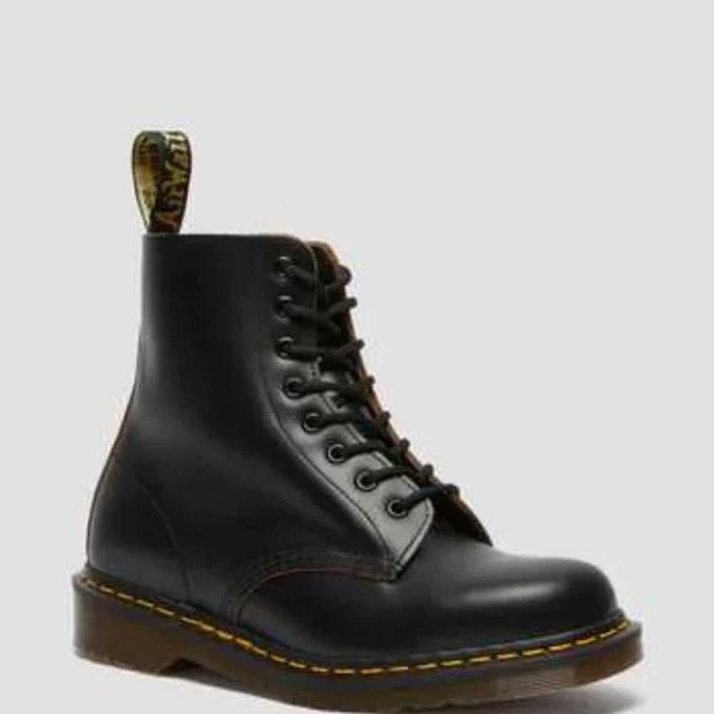 Dr. Martens Women's Black 1460 Smooth Leather Ank… - image 1
