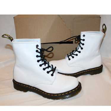 NEW WOMEN'S DR. MARTENS WHITE PATENT LEATHER 1460 