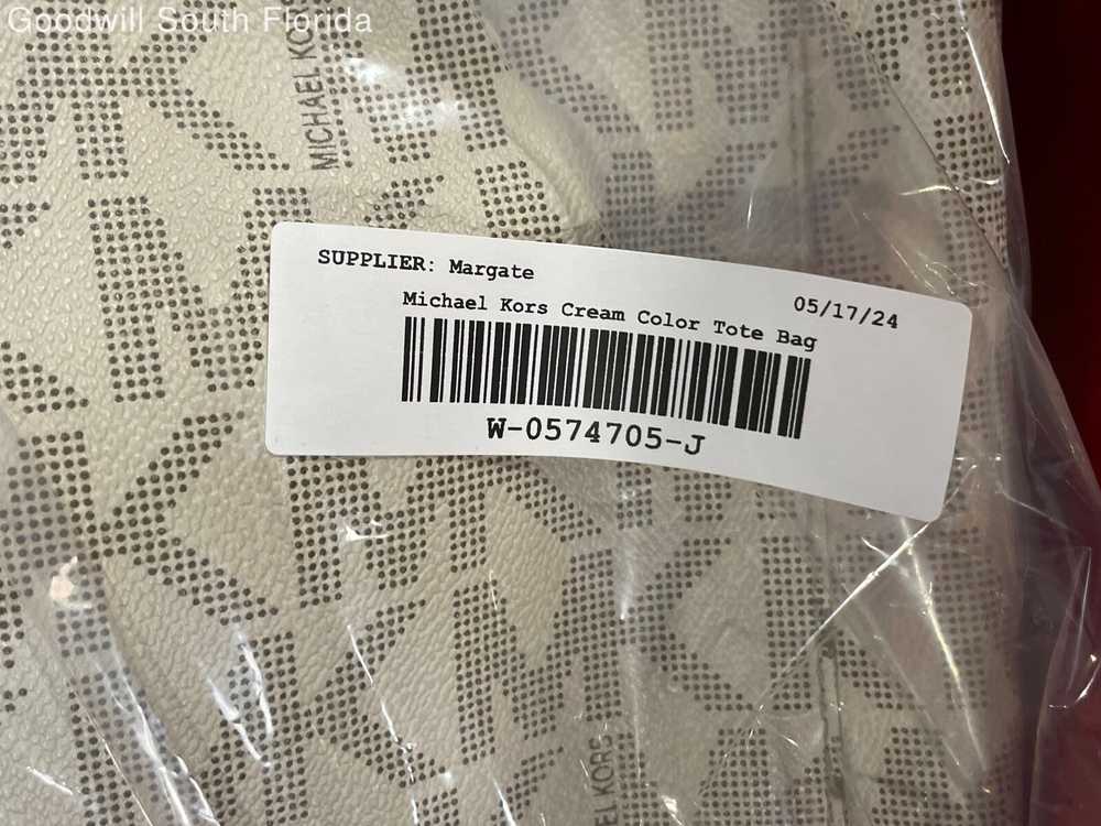 Michael Kors Cream Color Tote Bag - image 6