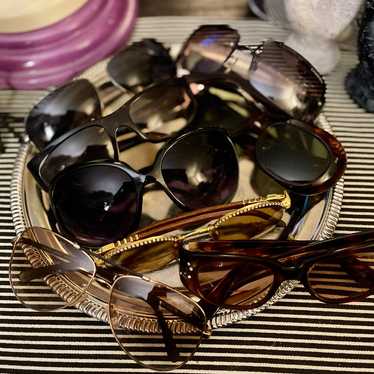 Large Lot of Vintage Sunglasses - image 1