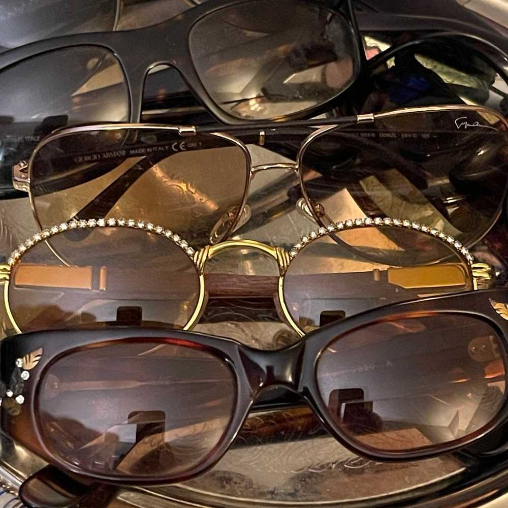 Large Lot of Vintage Sunglasses - image 7