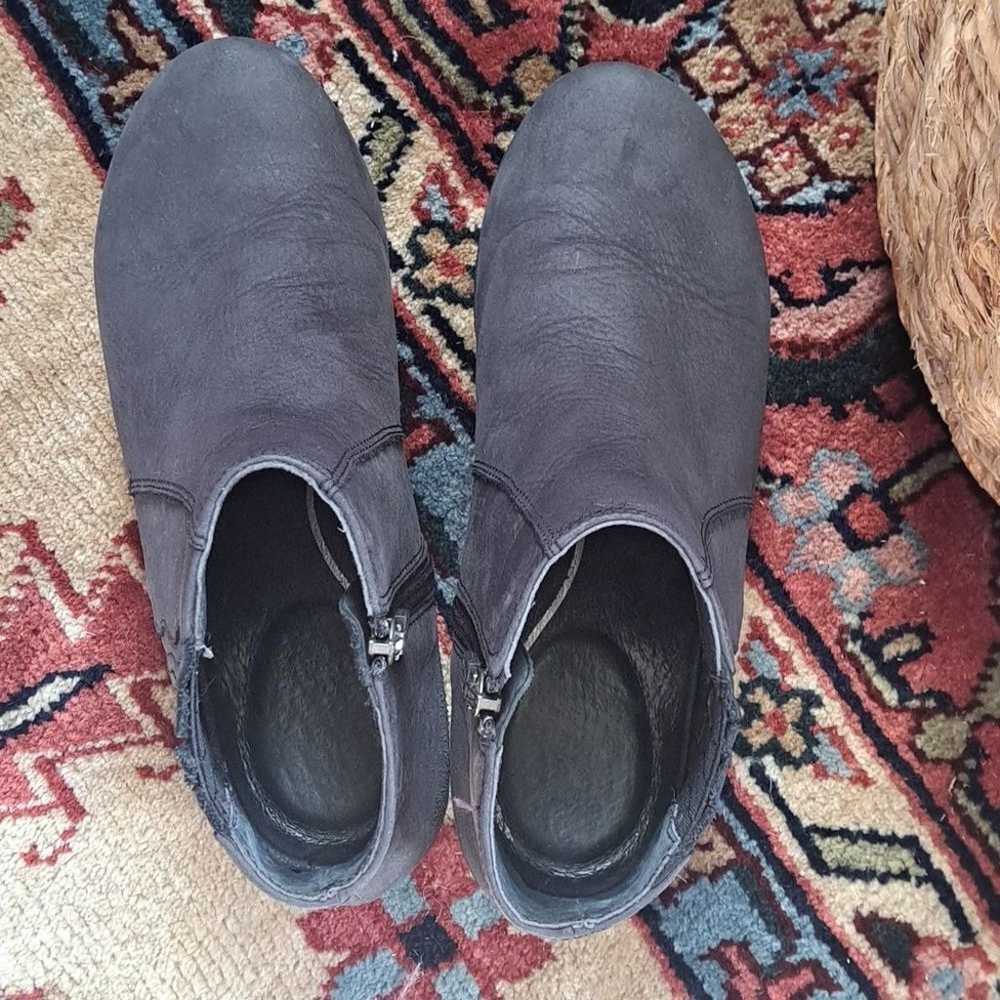 Dansko Women's Black Nubuck Suede Leather Ankle W… - image 7