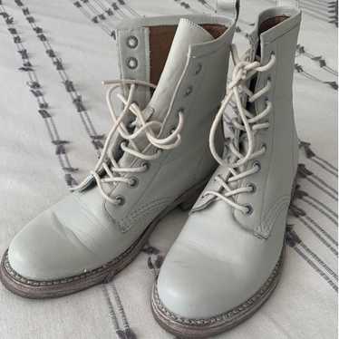 FRYE Off White Veronica Combat Boots 7.5 - image 1