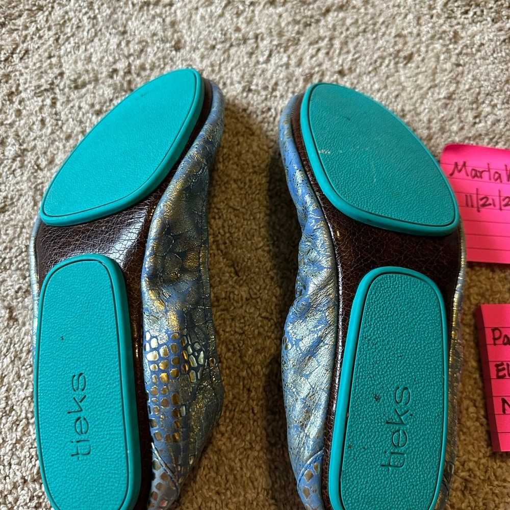 Paradise Blue Tieks Size 9 - image 4