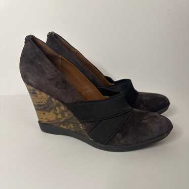 Donald J Pliner Carla Wedges in Brown and Gold Siz