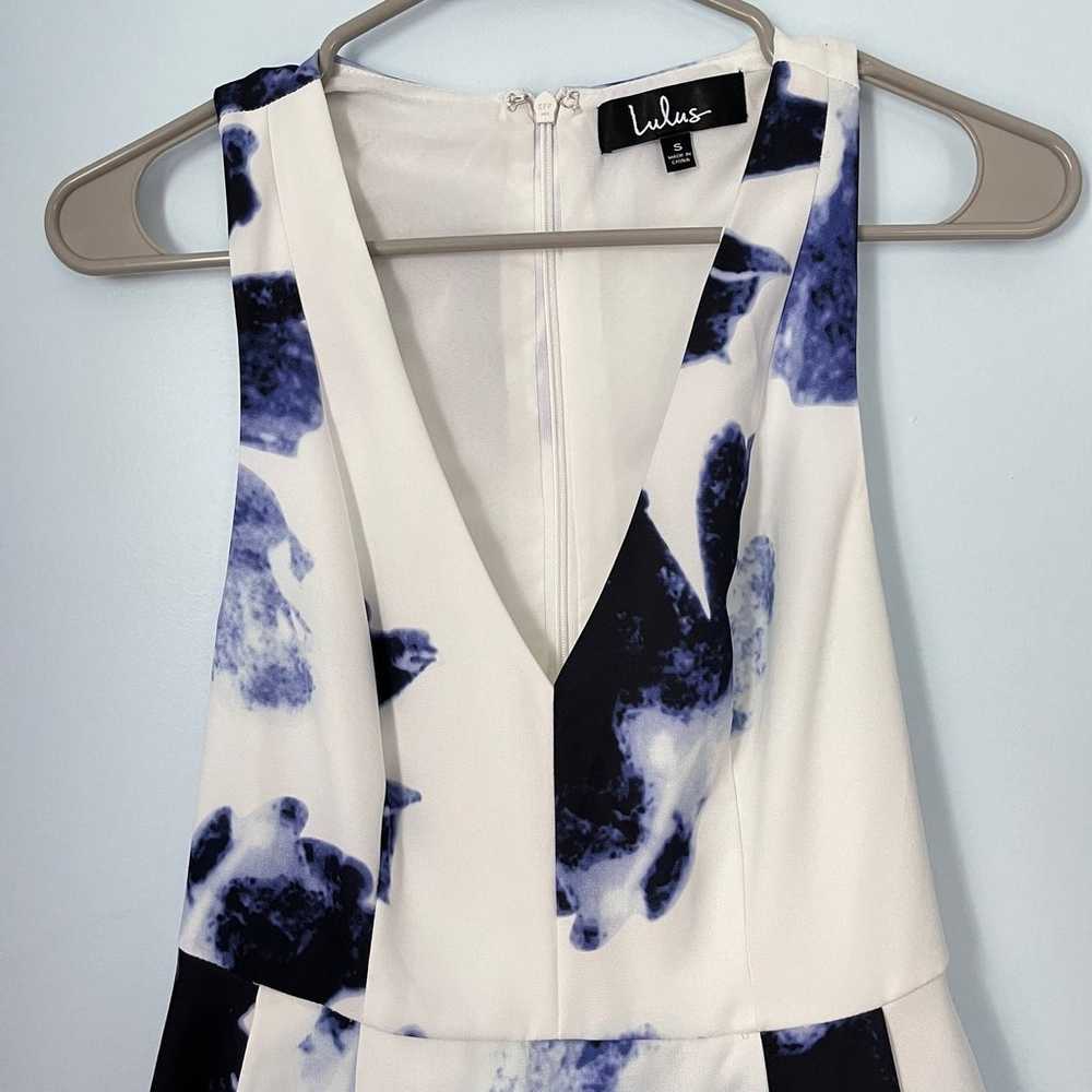Lulus Seeing Chic Blue & Ivory Abstract Racerback… - image 5
