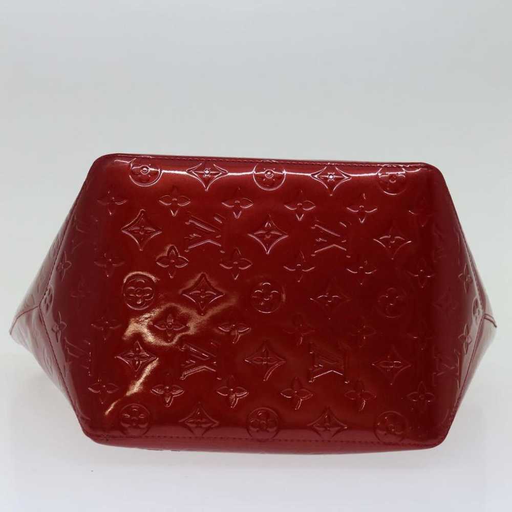 Louis Vuitton Bellevue patent leather handbag - image 3