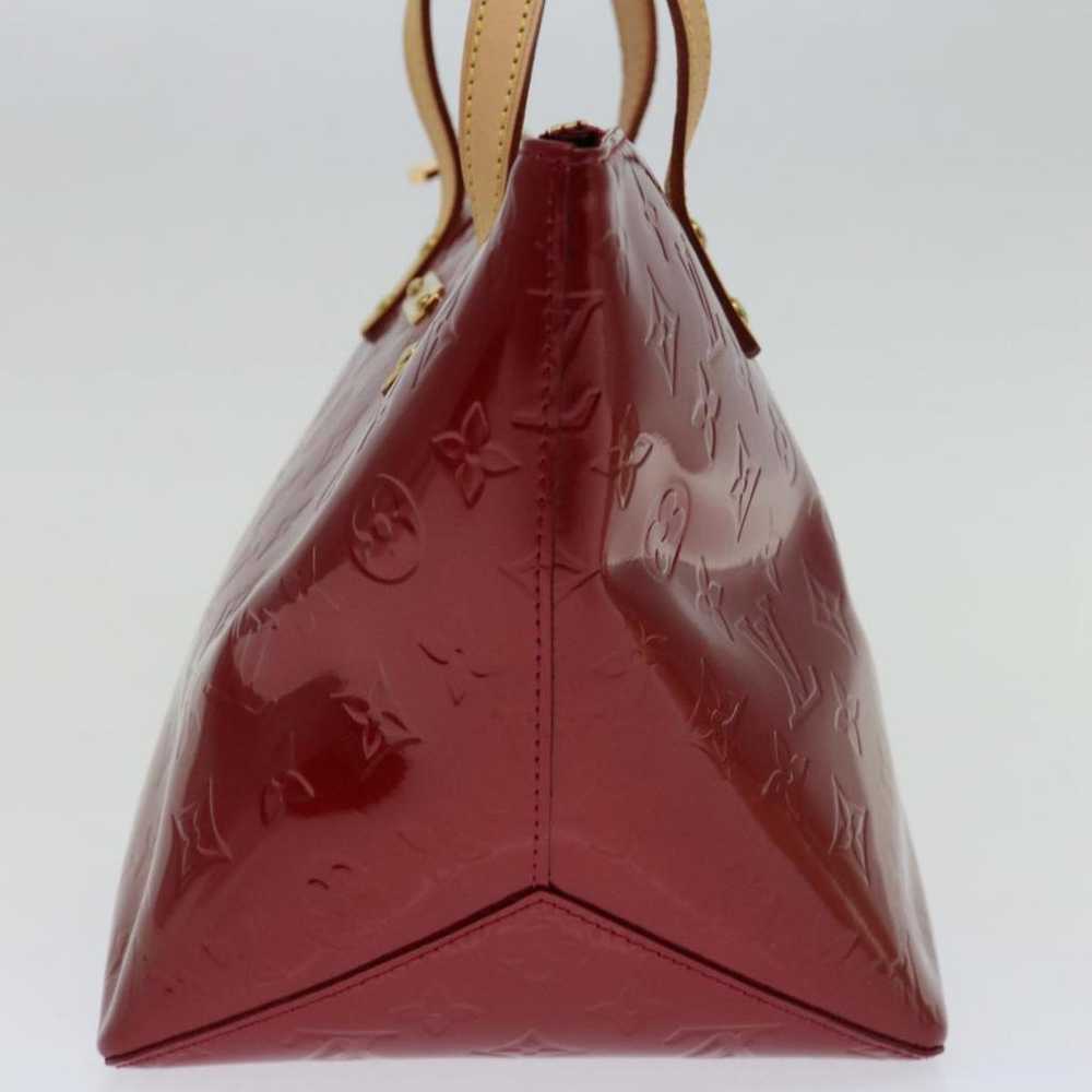 Louis Vuitton Bellevue patent leather handbag - image 9