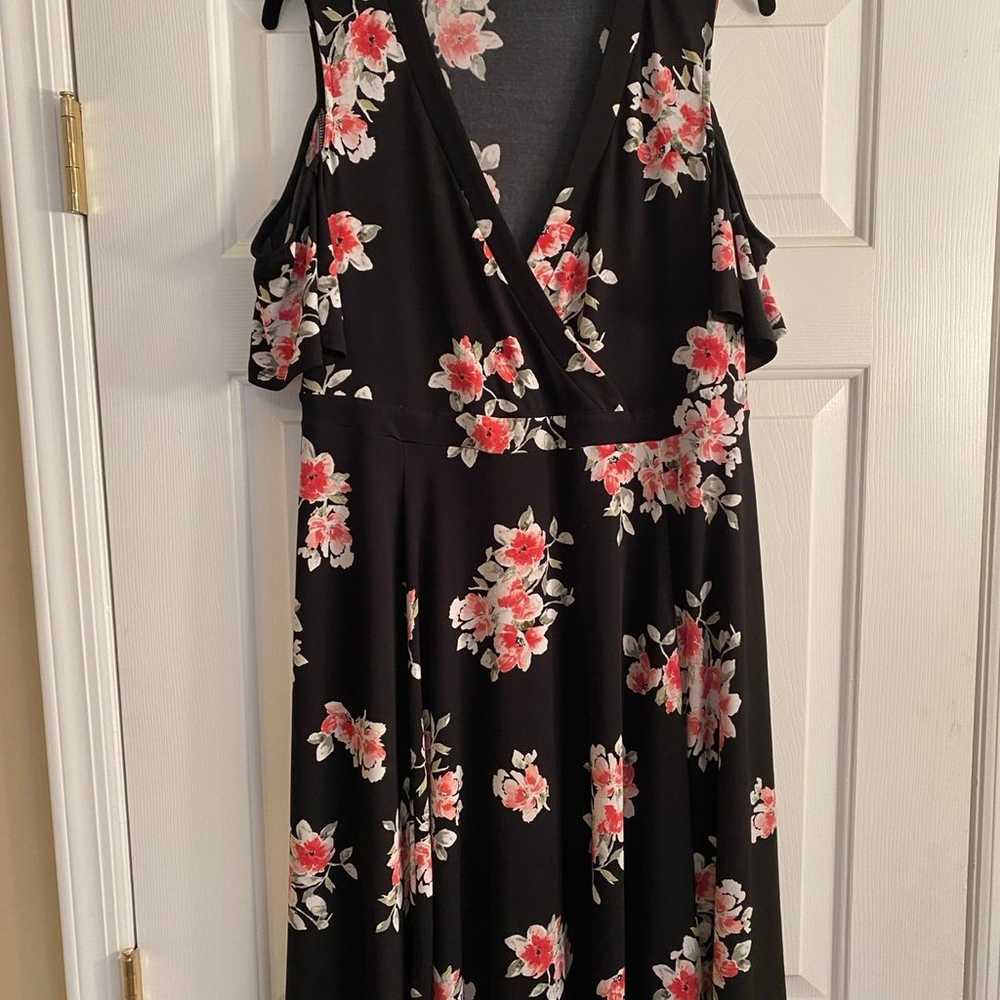 Torrid Size 0 Cold Shoulder Floral Dress - image 1