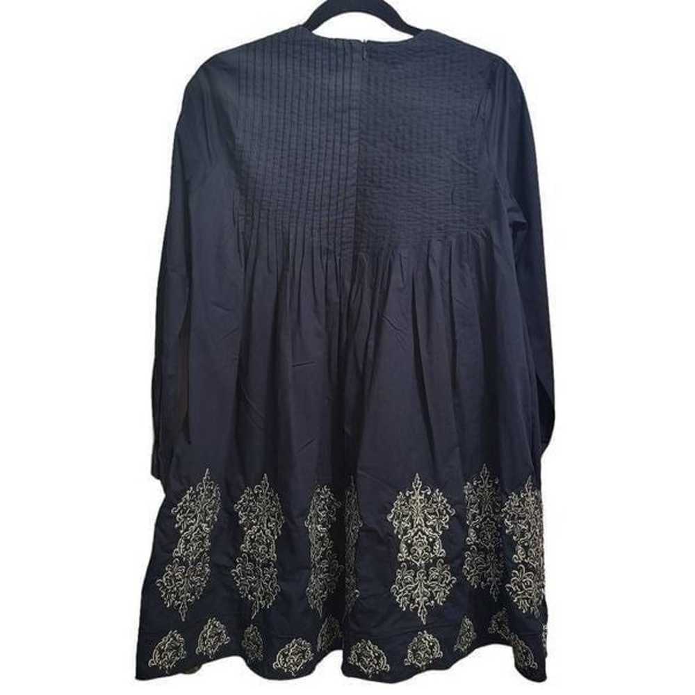 Embroidered navy dress - image 2