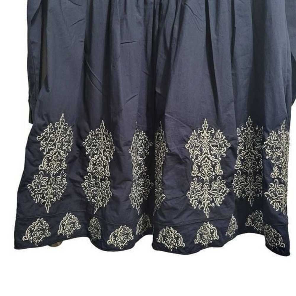 Embroidered navy dress - image 6