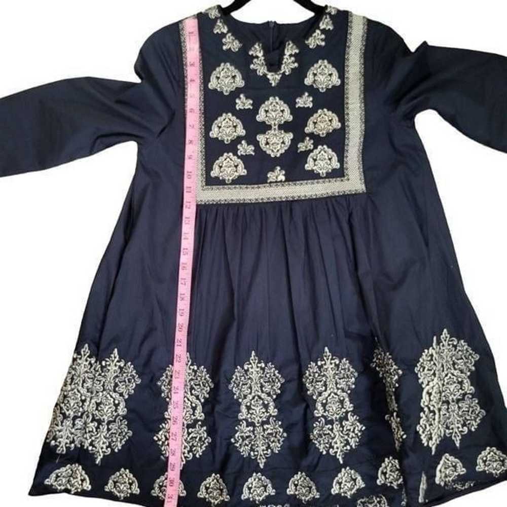 Embroidered navy dress - image 9