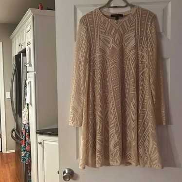 BCBGMAXAZRIA Long-Sleeve Lace Dress Size Medium