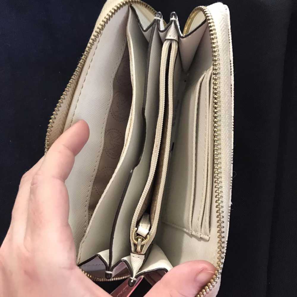 Michael Kors Leather wallet - image 6