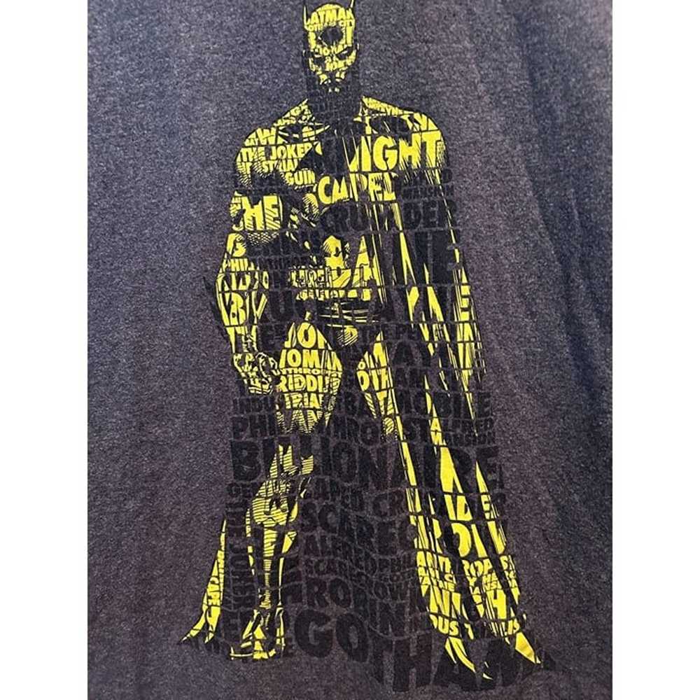Batman T-Shirt Medium, Gray with Yellow Graphics,… - image 2