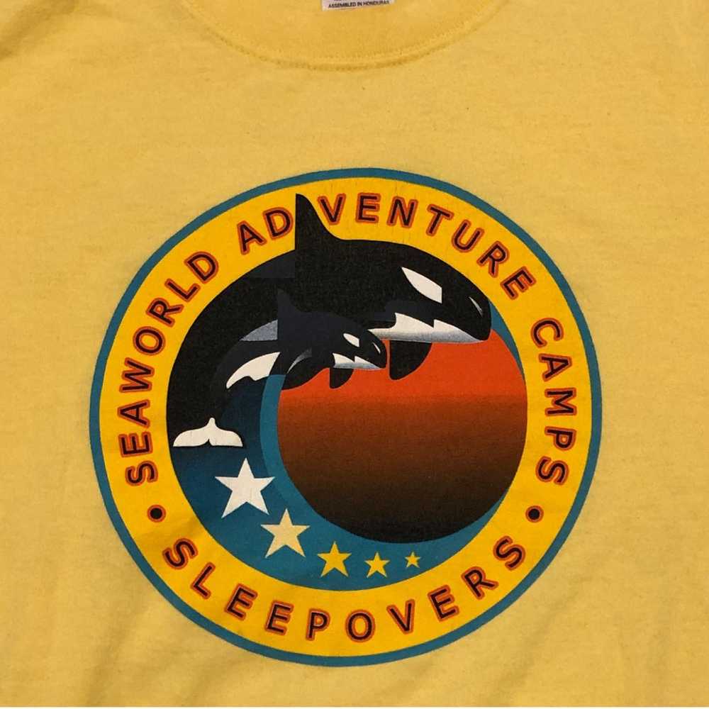 Vintage SeaWorld Graphic T Shirt Yellow Busch Gar… - image 3