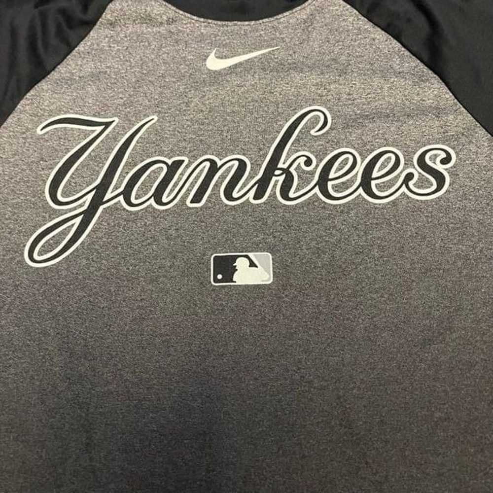 Nike MLB New York Yankees 3/4 Sleeve Tee - image 9