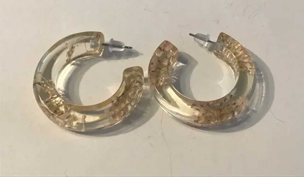 Vintage Lucite Hoop Pierced Earrings with Embedde… - image 2