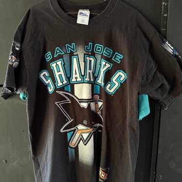 Vintage San Jose Sharks Hockey Tshirt (Men’s Larg… - image 1