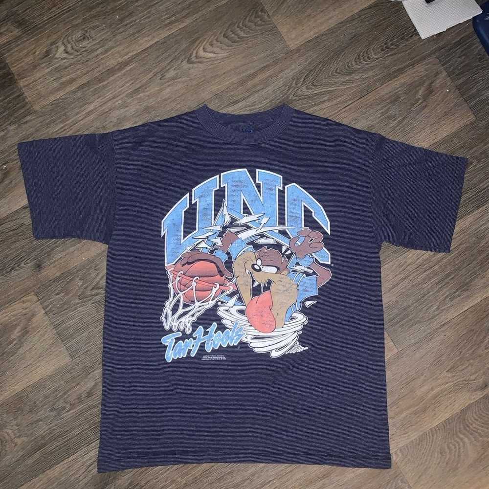 Vintage UNC x Taz shirt - image 2
