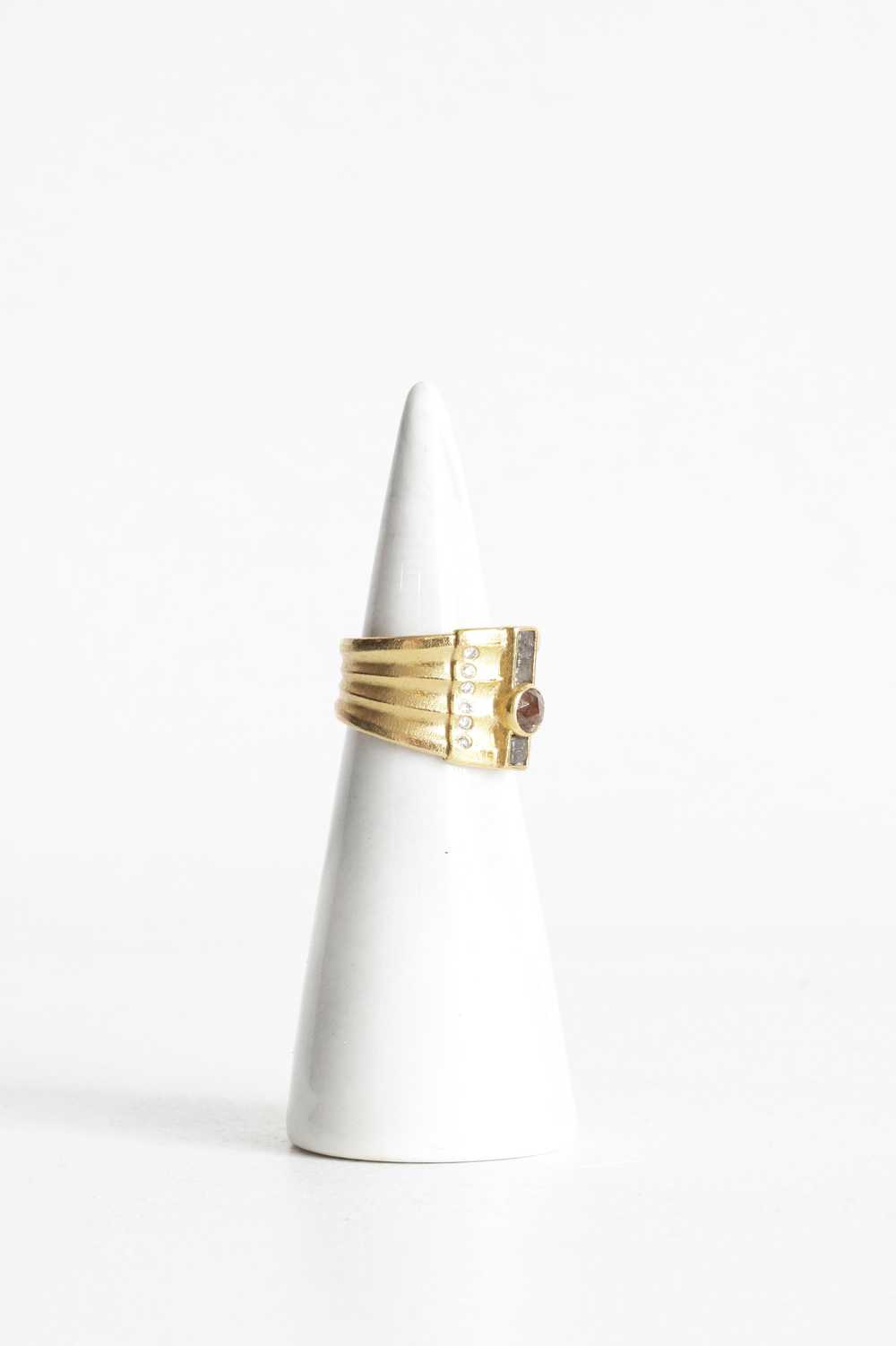 18K Gold Ring with Stone and Crystal - image 2