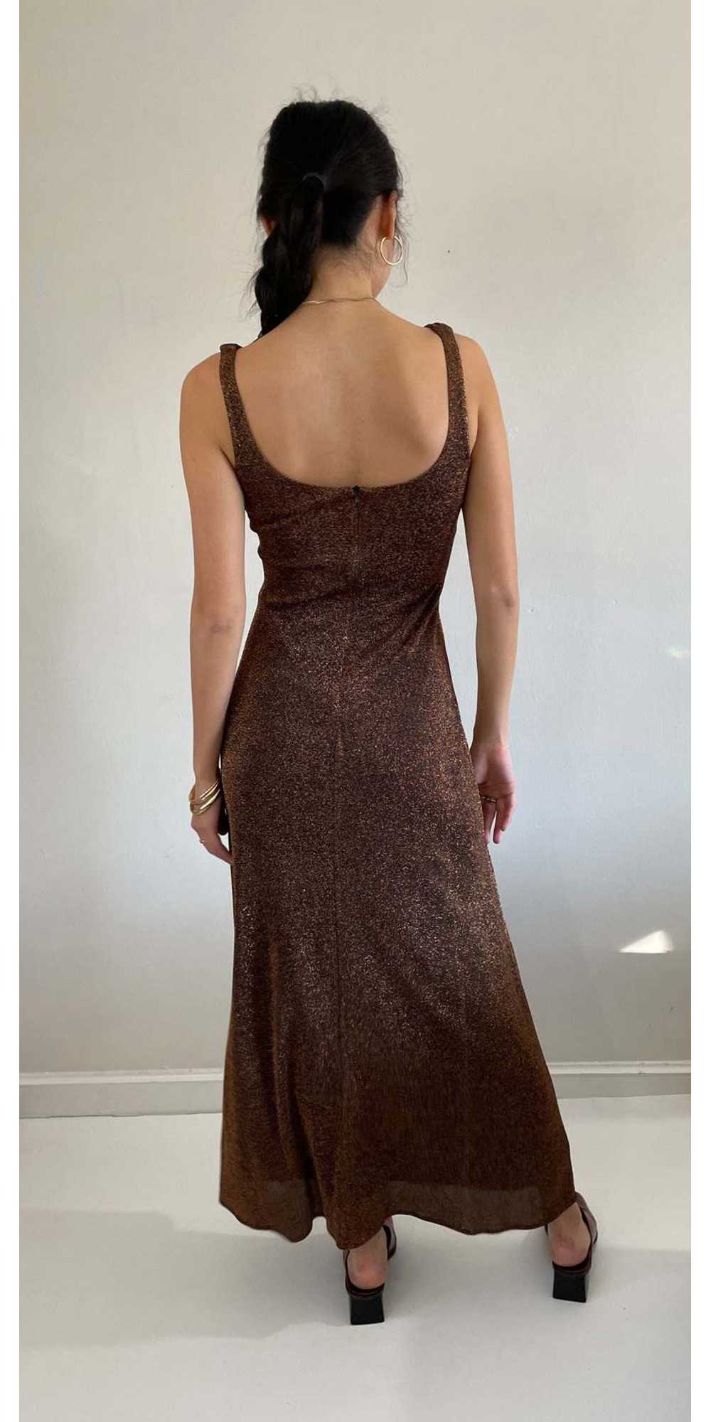 Sleeveless bronze maxi dress - image 5